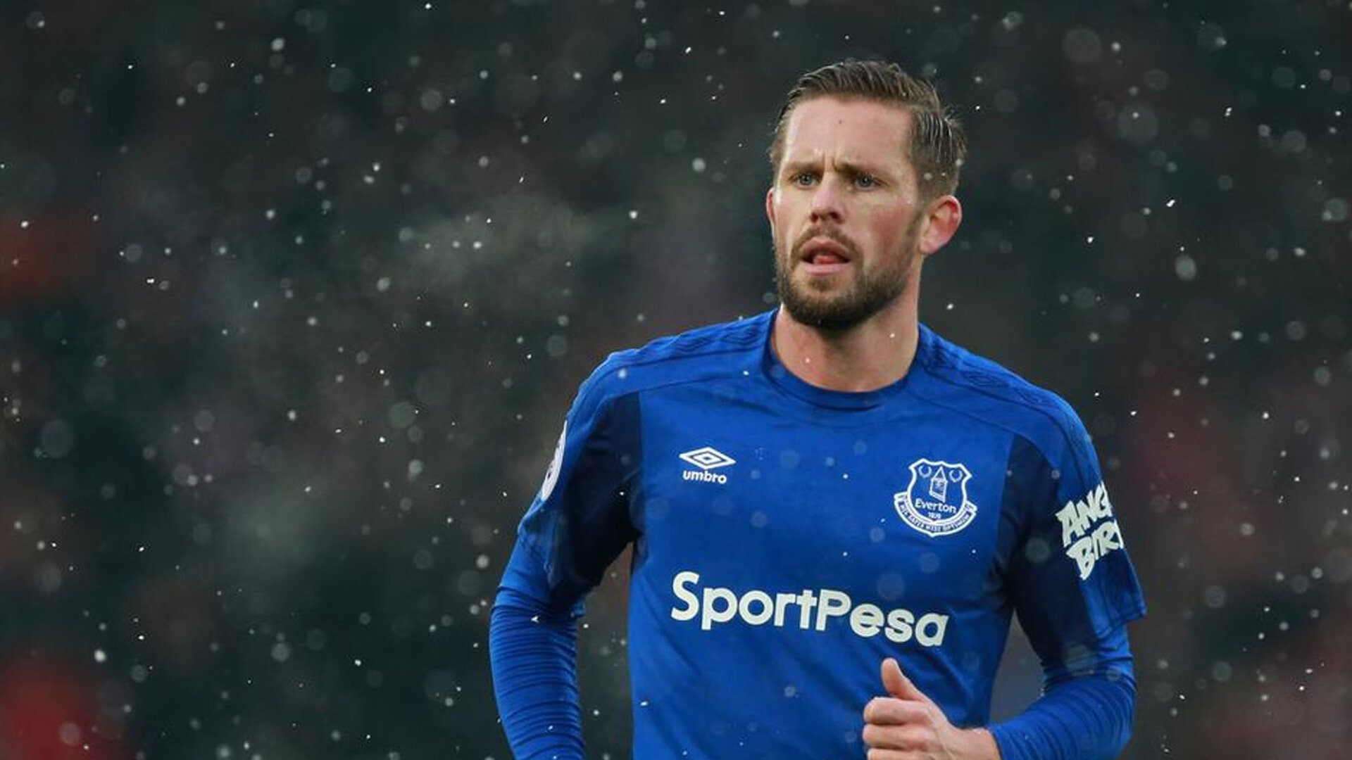 湖人队在伤病困扰下仍奋勇前行，湖人队在伤病困扰下仍奋勇前行英语